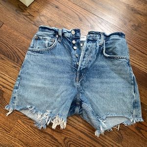 NWT Agolde Riley Short Denim Fringe Size 25